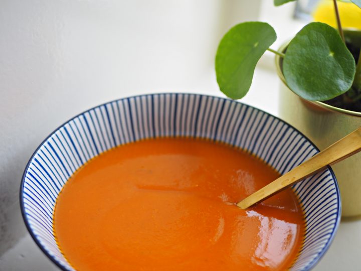 Zo maak je glutenvrije pompoensoep met tomaat!